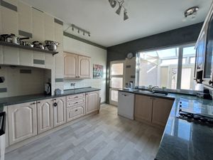 Photo 31- click for photo gallery